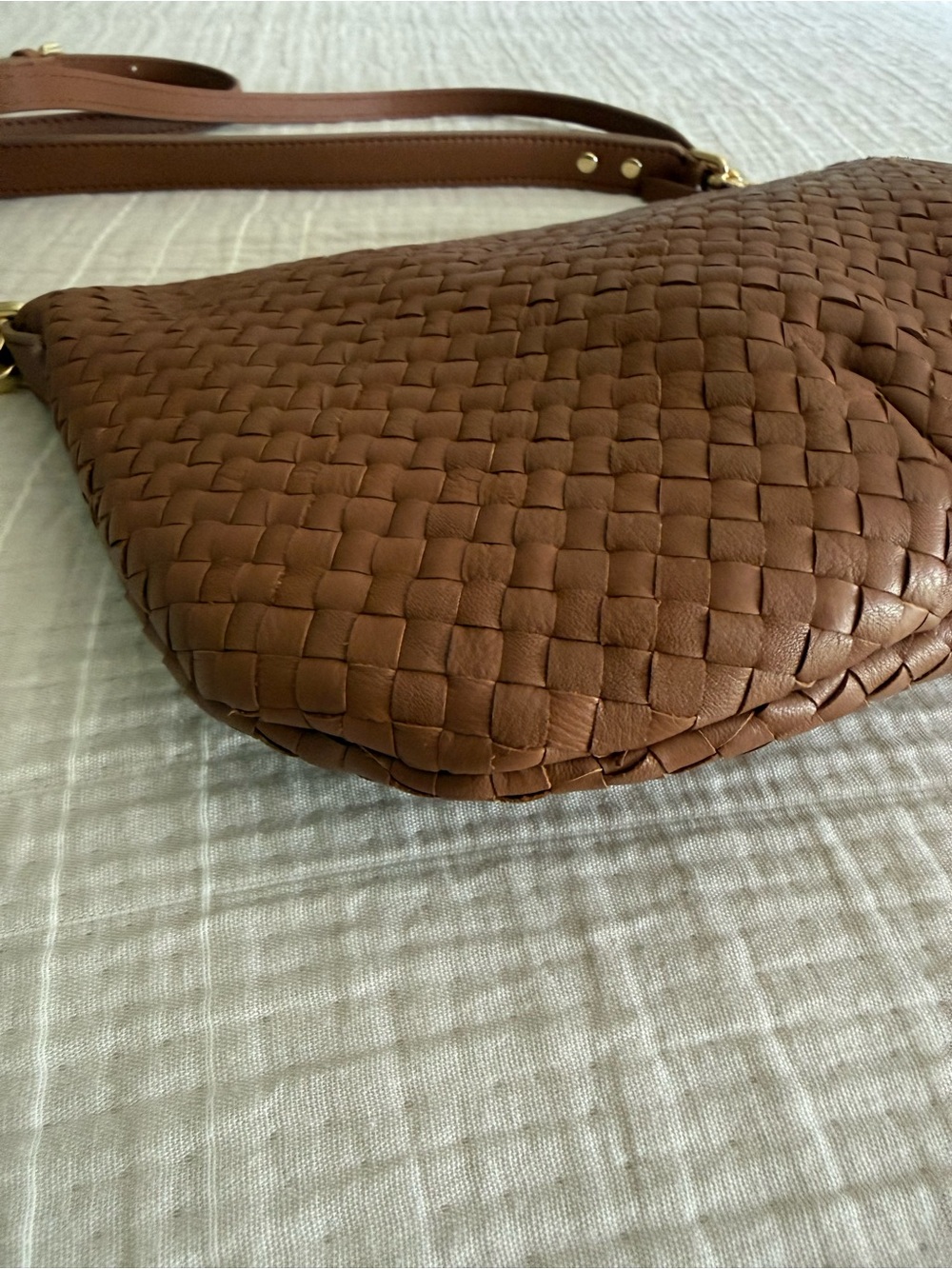 Quince Sloane Woven Leather Crossbody in Cognac LIKE NEW - Picture 4 of 7